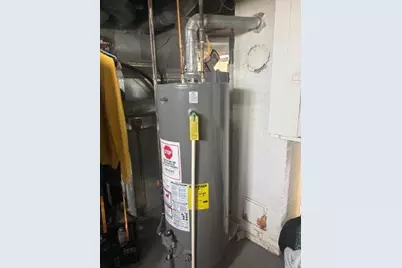 W204N16640  Jackson Dr, Jackson, WI 53037 - Photo 9