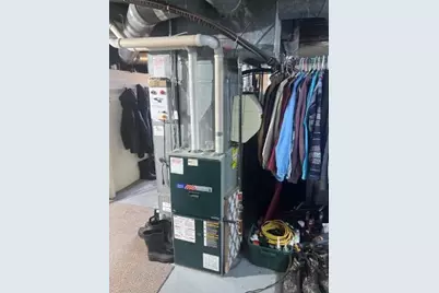 W204N16640  Jackson Dr, Jackson, WI 53037 - Photo 7