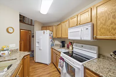 3903  Heather Valley Rd #212, Sheboygan, WI 53083 - Photo 3