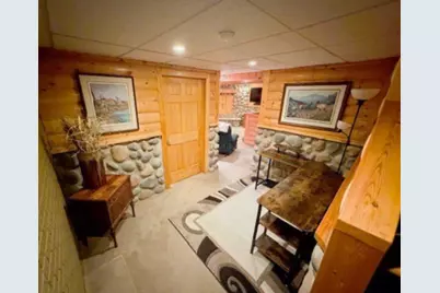 1661  Falcon Dr, Hartford, WI 53027 - Photo 11