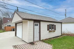 3900 E Van Norman Ave, Cudahy, WI 53110 - Photo 23