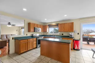 W134N6585 Lilly Creek Dr, Menomonee Falls, WI 53051 - Photo 13