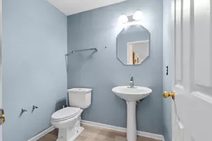 W134N6585 Lilly Creek Dr, Menomonee Falls, WI 53051 - Photo 19