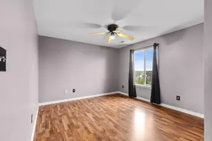 W134N6585 Lilly Creek Dr, Menomonee Falls, WI 53051 - Photo 27