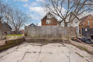 2514 N Holton St, Milwaukee, WI 53212 - Photo 49