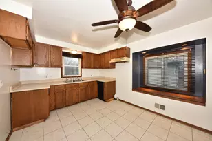 10529 W Caldwell Ave, Milwaukee, WI 53225 - Photo 9