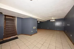 10529 W Caldwell Ave, Milwaukee, WI 53225 - Photo 23