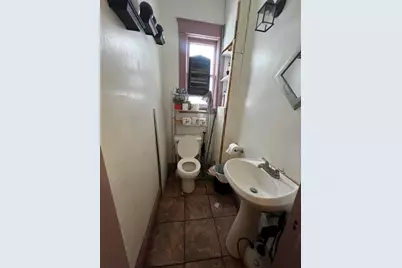 941 S 35th St, Milwaukee, WI 53215 - Photo 7