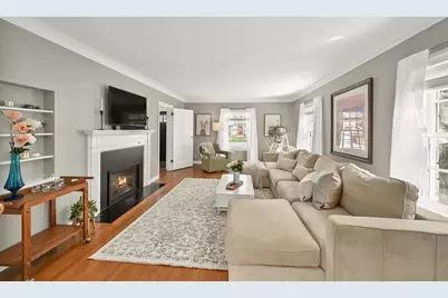 2617 N 90th St, Wauwatosa, WI 53226 - Photo 9