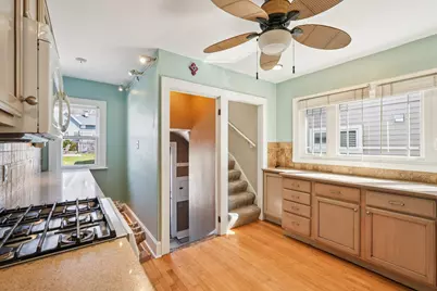 2036 N 84th St, Wauwatosa, WI 53226 - Photo 13