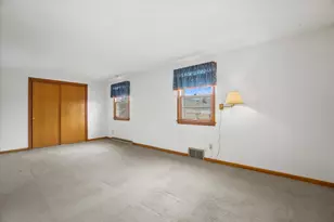 2207 N 119th St, Wauwatosa, WI 53226 - Photo 17