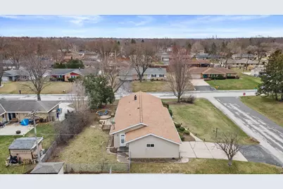 7014 N 97th St, Milwaukee, WI 53224 - Photo 37