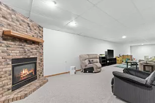 7014 N 97th St, Milwaukee, WI 53224 - Photo 27