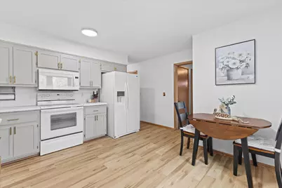 7014 N 97th St, Milwaukee, WI 53224 - Photo 15