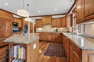 W77N982 Cranes Crossing, Cedarburg, WI 53012 - Photo 11