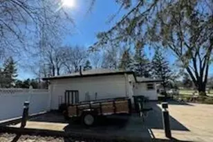 N51W15819 Fair Oak Pkwy, Menomonee Falls, WI 53051 - Photo 3