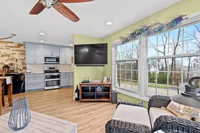 1305 W Main St #202, Lake Geneva, WI 53147 - Photo 3