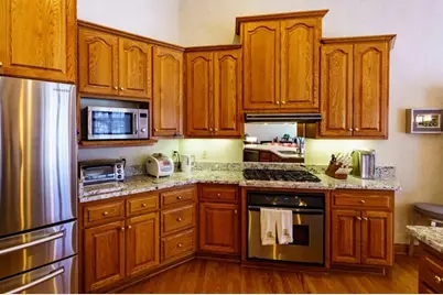 5432 W Burning Bush Ln, Mequon, WI 53092 - Photo 9