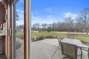 N106W16330 Fieldstone Pass, Germantown, WI 53022 - Photo 3