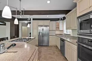 840 Woodland Ct, Fontana, WI 53125 - Photo 9