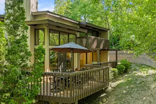 840 Woodland Ct, Fontana, WI 53125 - Photo 1