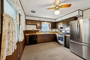 6606 S 20th St, Milwaukee, WI 53221 - Photo 9