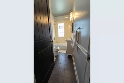 5828 W Hayes Ave, West Allis, WI 53219 - Photo 7