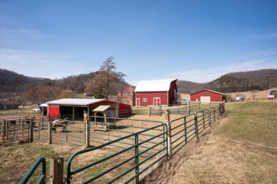 704  7th St, Brownsville, MN 55919 - Photo 17