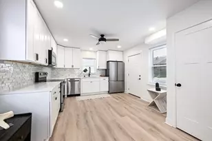 1922 E Iron St, Milwaukee, WI 53207 - Photo 13