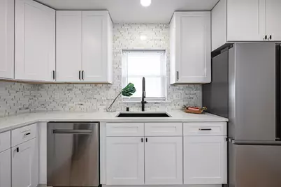 1922 E Iron St, Milwaukee, WI 53207 - Photo 15