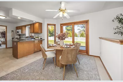 954 S Redding Cir, Belgium, WI 53004 - Photo 5