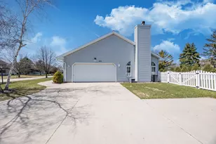 954 S Redding Cir, Belgium, WI 53004 - Photo 43