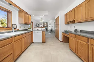 954 S Redding Cir, Belgium, WI 53004 - Photo 7