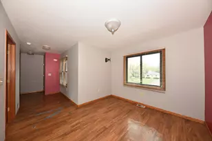 3910 W Calumet Rd, Brown Deer, WI 53209 - Photo 21