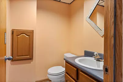 527 N Hartwell Ave, Waukesha, WI 53186 - Photo 41