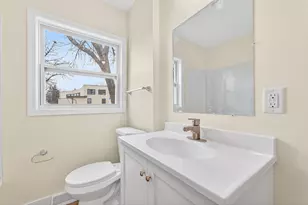 8901 W Lisbon Ave, Milwaukee, WI 53222 - Photo 15