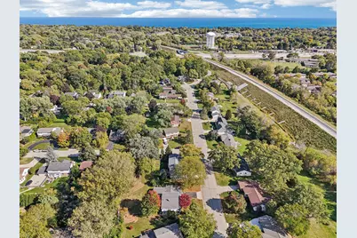 720 W Fairfield Ct, Glendale, WI 53217 - Photo 65