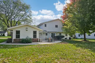 720 W Fairfield Ct, Glendale, WI 53217 - Photo 51