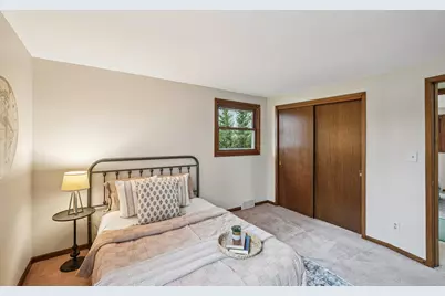 720 W Fairfield Ct, Glendale, WI 53217 - Photo 45