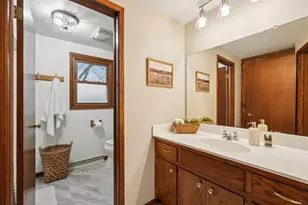 720 W Fairfield Ct, Glendale, WI 53217 - Photo 39