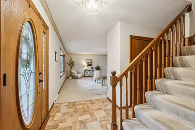 720 W Fairfield Ct, Glendale, WI 53217 - Photo 5