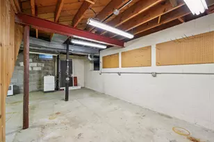 720 W Fairfield Ct, Glendale, WI 53217 - Photo 47