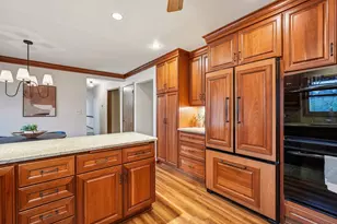 720 W Fairfield Ct, Glendale, WI 53217 - Photo 17