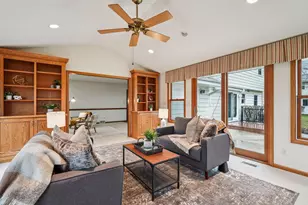 720 W Fairfield Ct, Glendale, WI 53217 - Photo 25