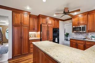 720 W Fairfield Ct, Glendale, WI 53217 - Photo 19