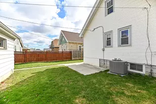 6402 Beloit Rd, West Allis, WI 53219 - Photo 33