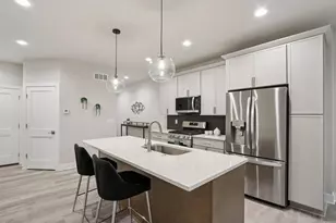 405 Falcon Ridge Dr, Burlington, WI 53105 - Photo 5