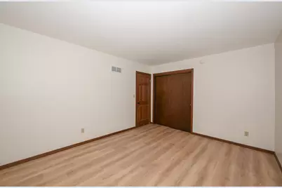 11606 W Ryan Rd, Franklin, WI 53132 - Photo 21