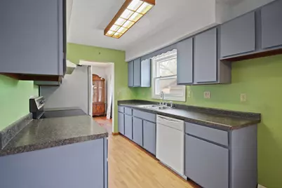 3749  Debby Ln, Racine, WI 53126 - Photo 13