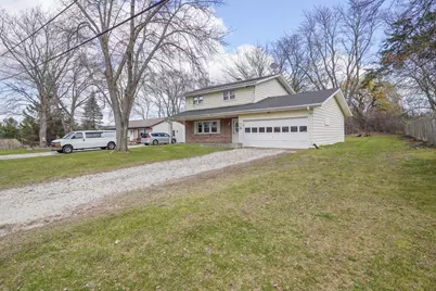 3749  Debby Ln, Racine, WI 53126 - Photo 37